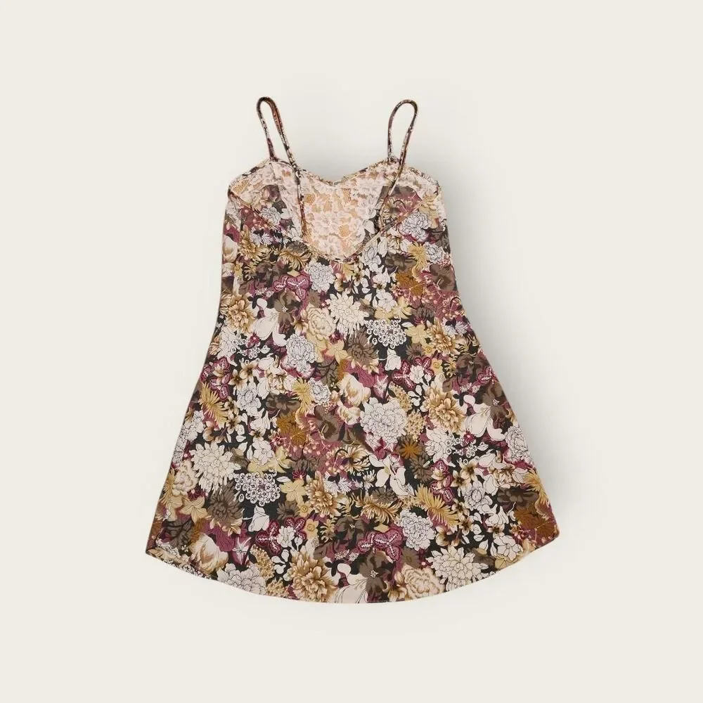 Vintage 90s Victoria's Secret pastel floral lace spaghetti strap mini slip dress - Picture 2 of 5